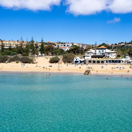Casa Do Ribeiro Salgado Ii By An Island