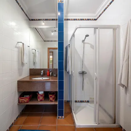 Дом отдыха Casa Do Ribeiro Salgado Ii By An Island Порту-Санту