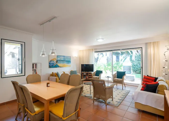 Casa Do Ribeiro Salgado Ii By An Island *